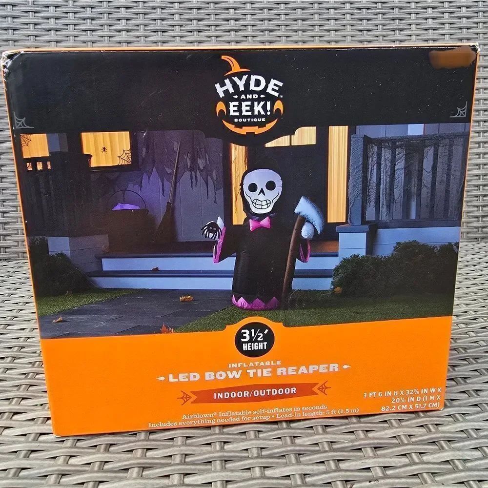 Nib Hyde & Eek Inflatable Bow-tie Skull Reaper 3,5 ft Halloween Decoration